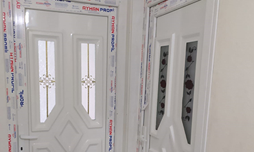 desenli pvc kapı, desenli pvc oda kapısı, desenli pvc banyo kapısı, camlı pvc banyo kapısı